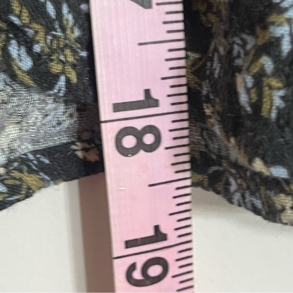 Women’s American Eagle Long Peplum Sleeve Crop Tie Front Blouse Top Size Medium - Picture 9 of 10